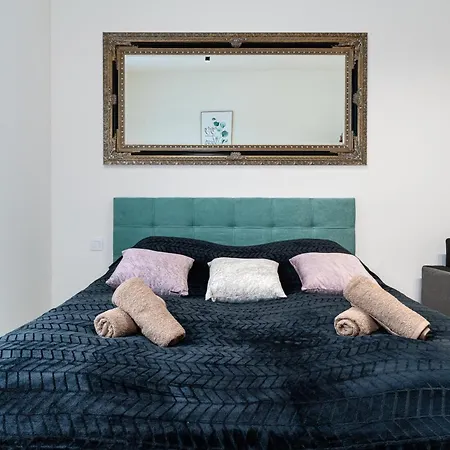 Modern Deluxe Apartament *