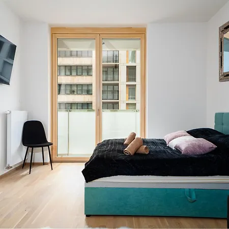 Modern Deluxe *